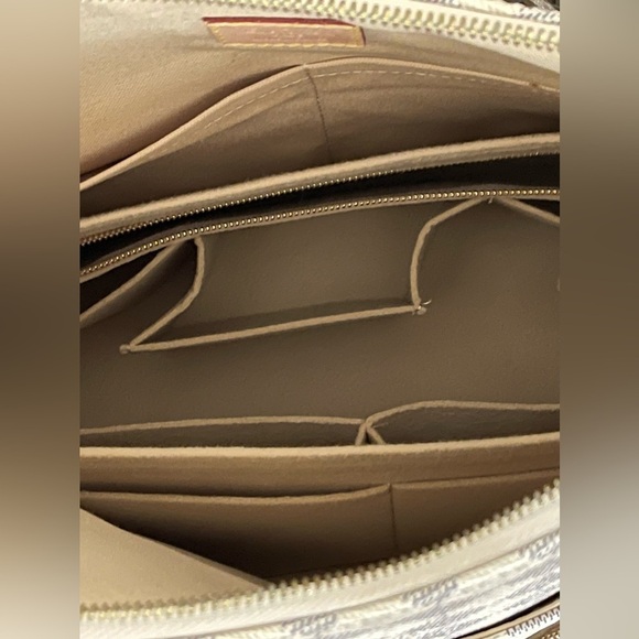 LOUIS VUITTON⭐️FIGHERI GM DAMIER AZUR⭐️STUNNING✨W/LV Box & Dustbag⭐️CA 2192 - Picture 11 of 16